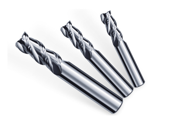 ความทนทานต่อการสึกหรอความเหนียวสูง 2 Flute 4 Flute Carbide End Mill ผู้ผลิต